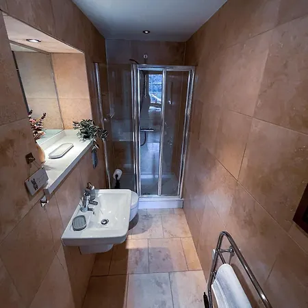 Location Location Location! Spacious Centre 2bed 2bath Leeds (West Yorkshire)