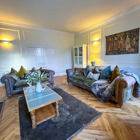 Location Location Location! Spacious Centre 2bed 2bath * Leeds (West Yorkshire)