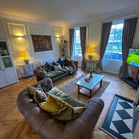 Location Location Location! Spacious Centre 2bed 2bath * Leeds (West Yorkshire)